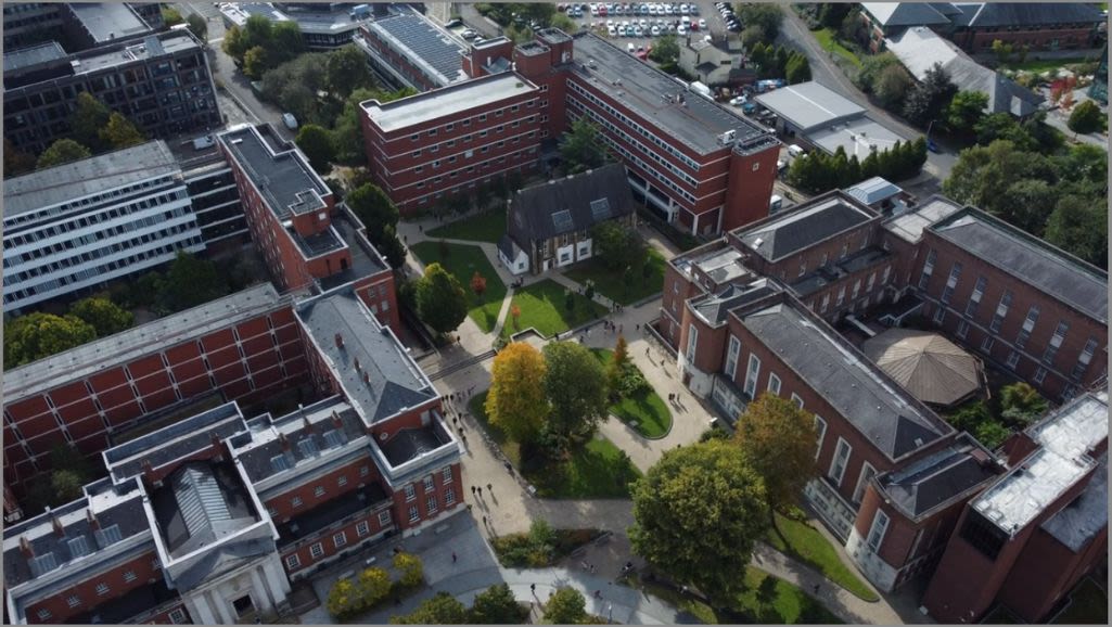 the University of Manchester Main Library